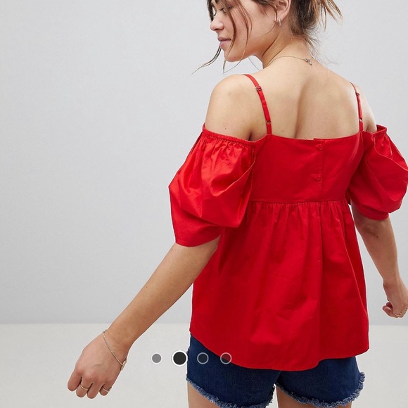 COPY - Off the shoulder too with balloon sleeve - Picture 2 of 4